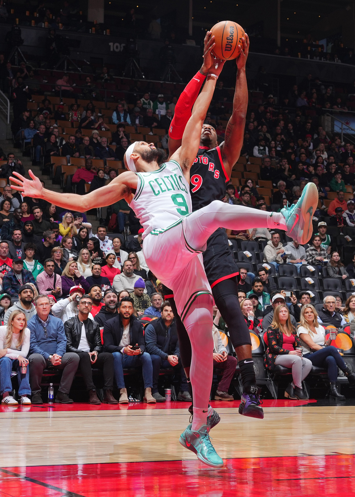 乐鱼官网-关于猛龙击败步行者，取得三连胜的信息