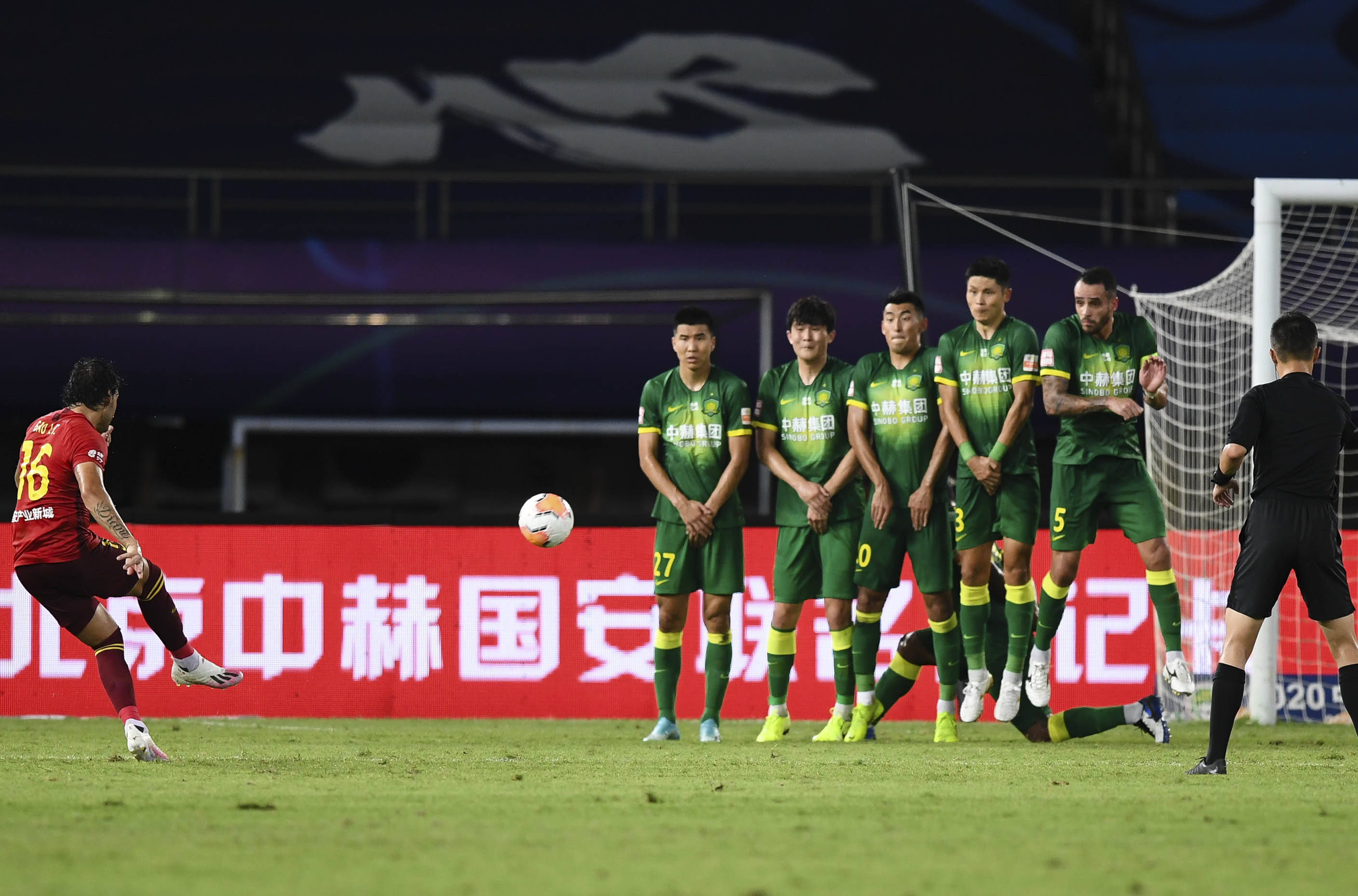 河北华夏幸福未能力挽狂澜,中超排名继续下滑 河北华夏幸福未能力挽狂澜,中超排名继续下滑