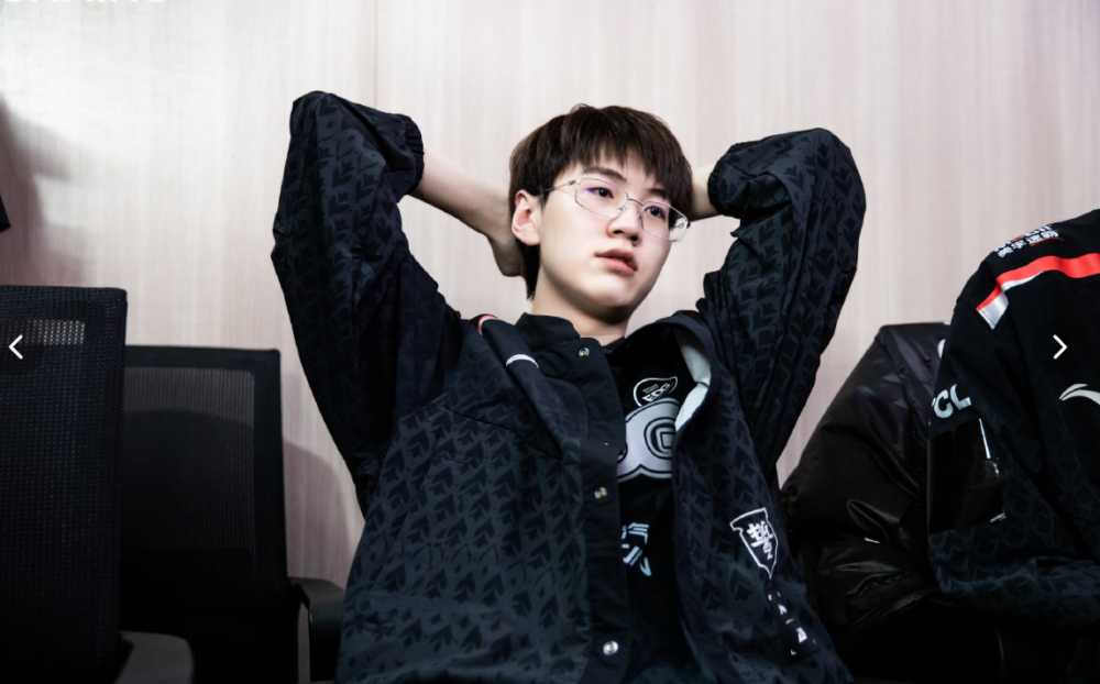 乐鱼体育APP下载-HLE血洗XL，Meiko三分雨点燃全场