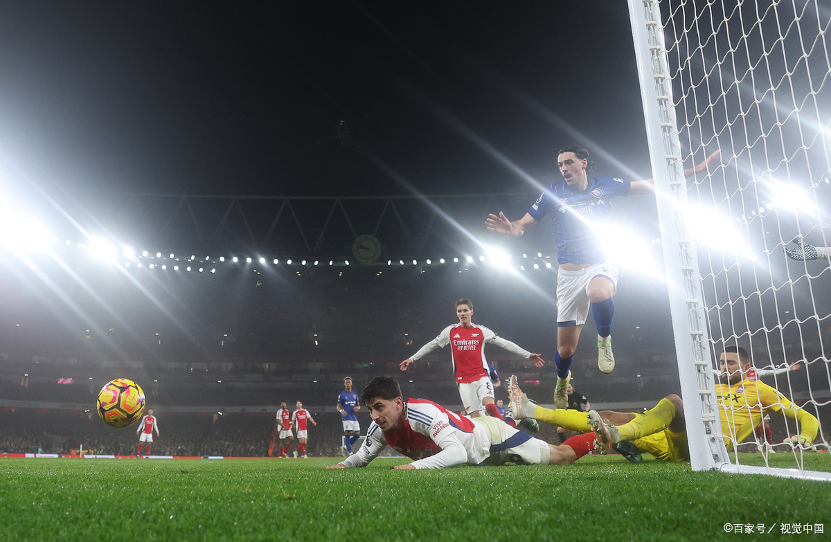 乐鱼体育官网-对手陷入困境，球队轻松赢下比赛