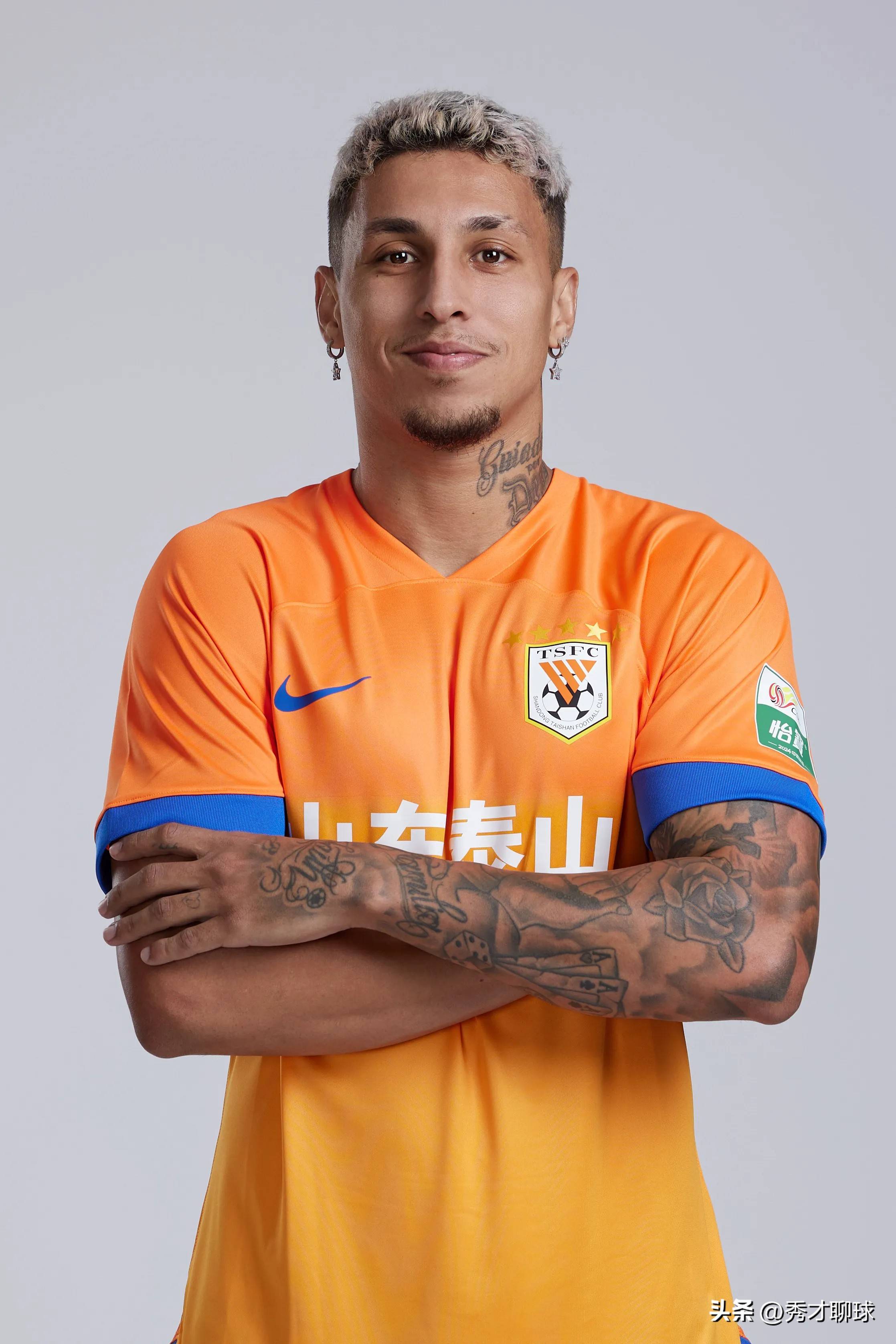 中超球员表现表现惊艳,迎来事业巅峰的简单介绍 中超球员表现表现惊艳,迎来事业巅峰的简单介绍